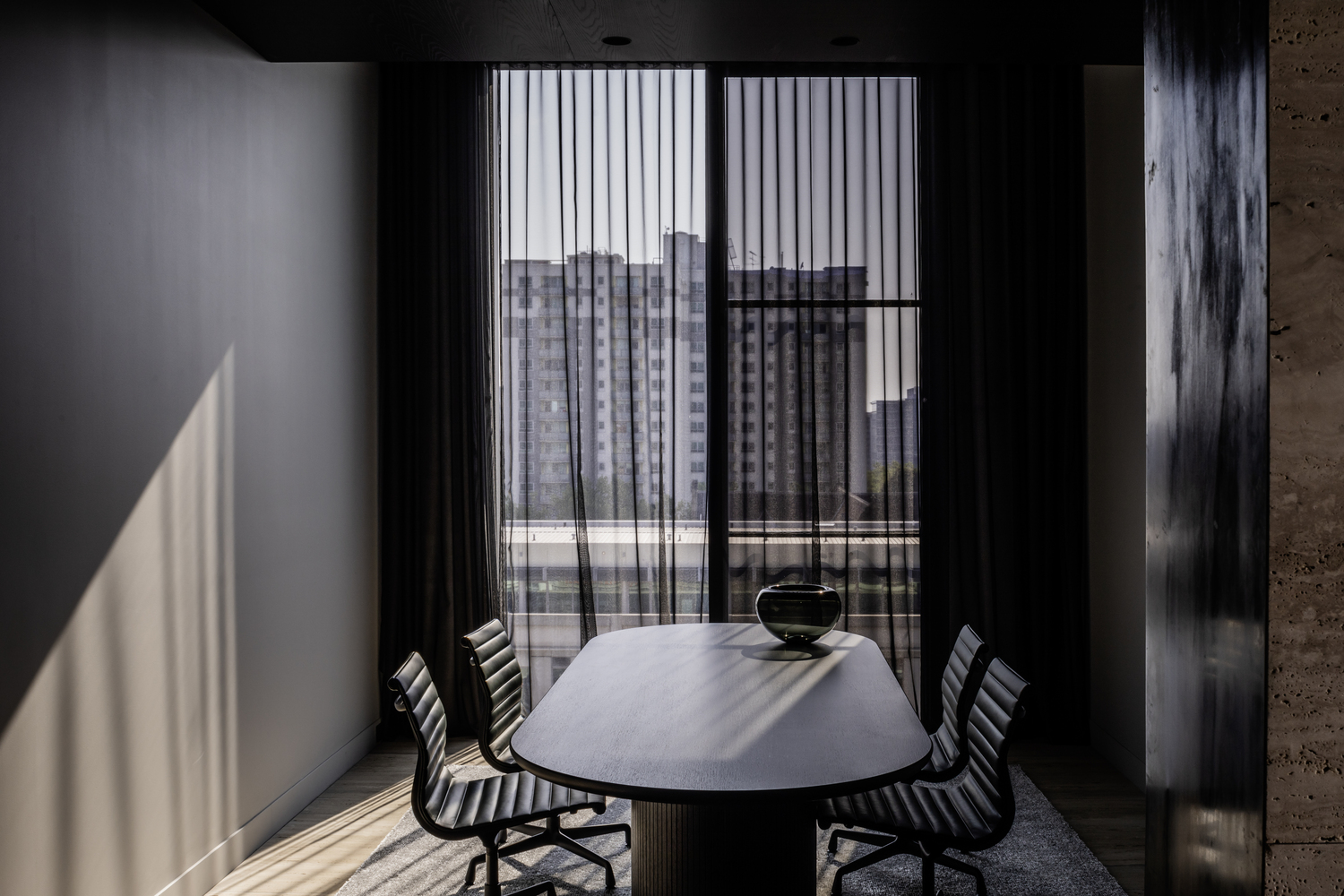 Gallery of Piccolo House / Wood/Marsh 12