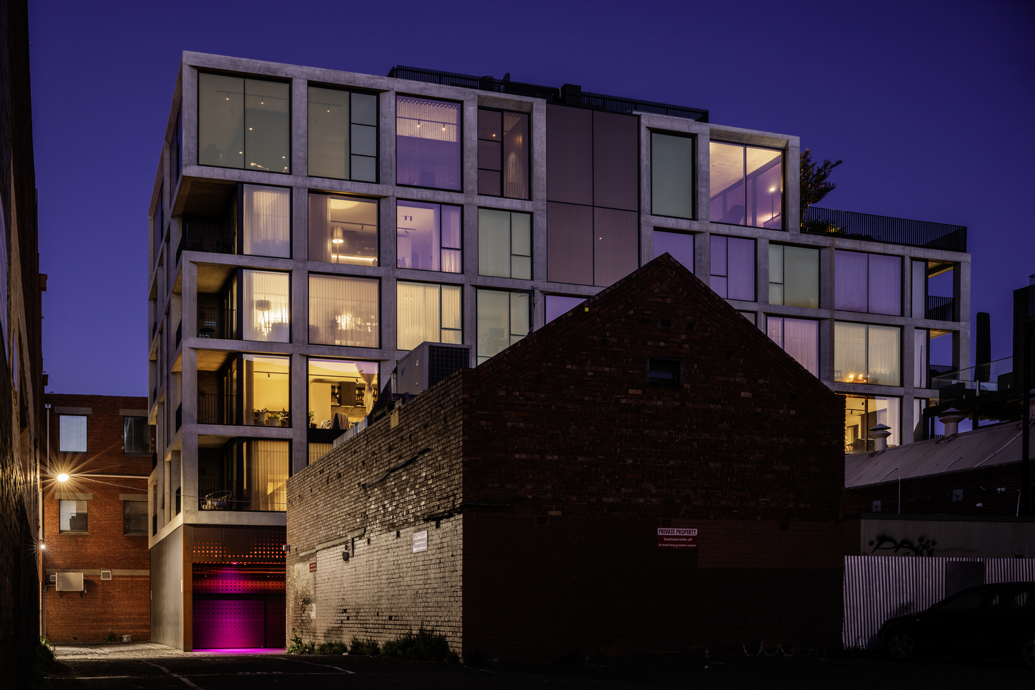 Gallery of Piccolo House / Wood/Marsh 24