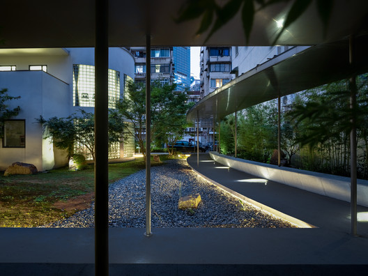 Reforma do Comitê de Bairro Dongyuan / Atelier VISION Reforma do Comitê de Bairro Dongyuan / Atelier VISION - Fotografia de Exterior
