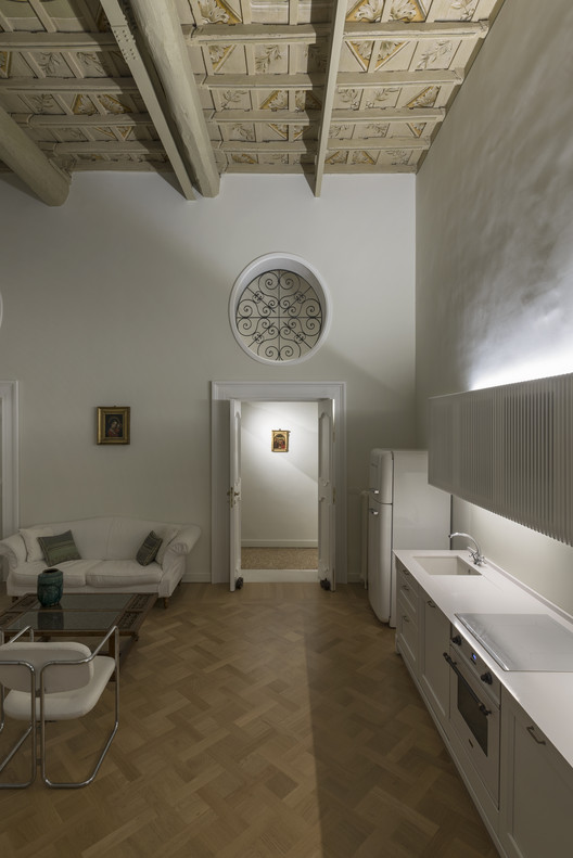 Renovation in the Historical City Centre of Rome / Davide Marchetti Architetto - Interior Photography, Bathroom, Wood, Sink, Chair, Windows, Beam