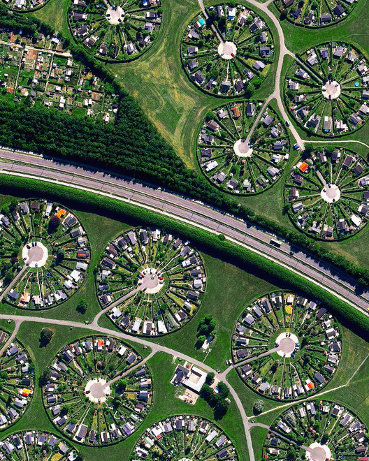 Radial City Plan: Nine Examples Around the World Seen From Above - Image 5 of 10
