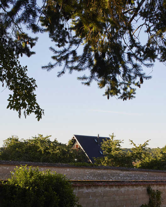 The House Between the Walls / arba - Exterior Photography