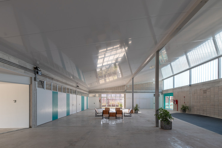 Centro educativo CBT Toledo / Juan Caorsi Castillo + ANEP - DSI - Fotografía interior, Sillas