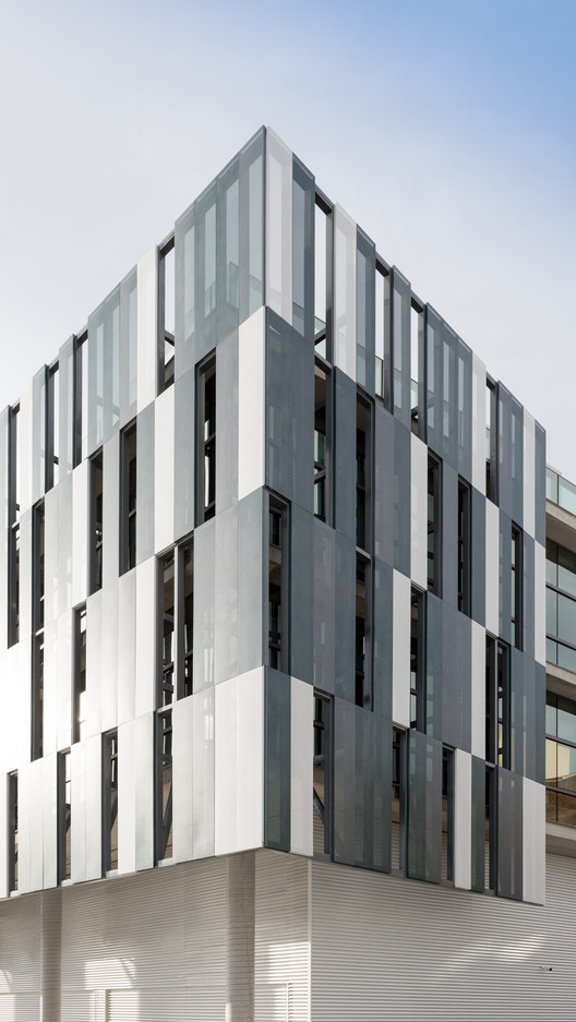 Cooperative Corporate Headquarters / DA | Departamento de Arquitetura - Exterior Photography, Facade