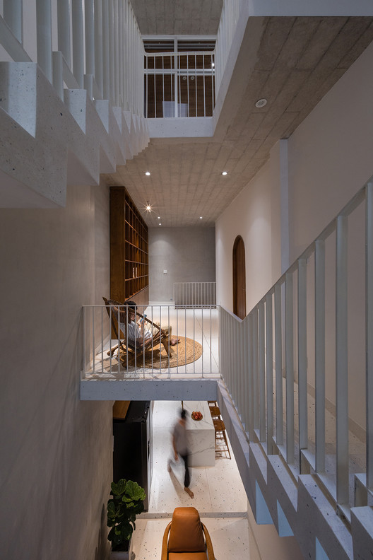 Casa LVS / AD9 Architects - Fotografía interior, Escaleras, Barandas