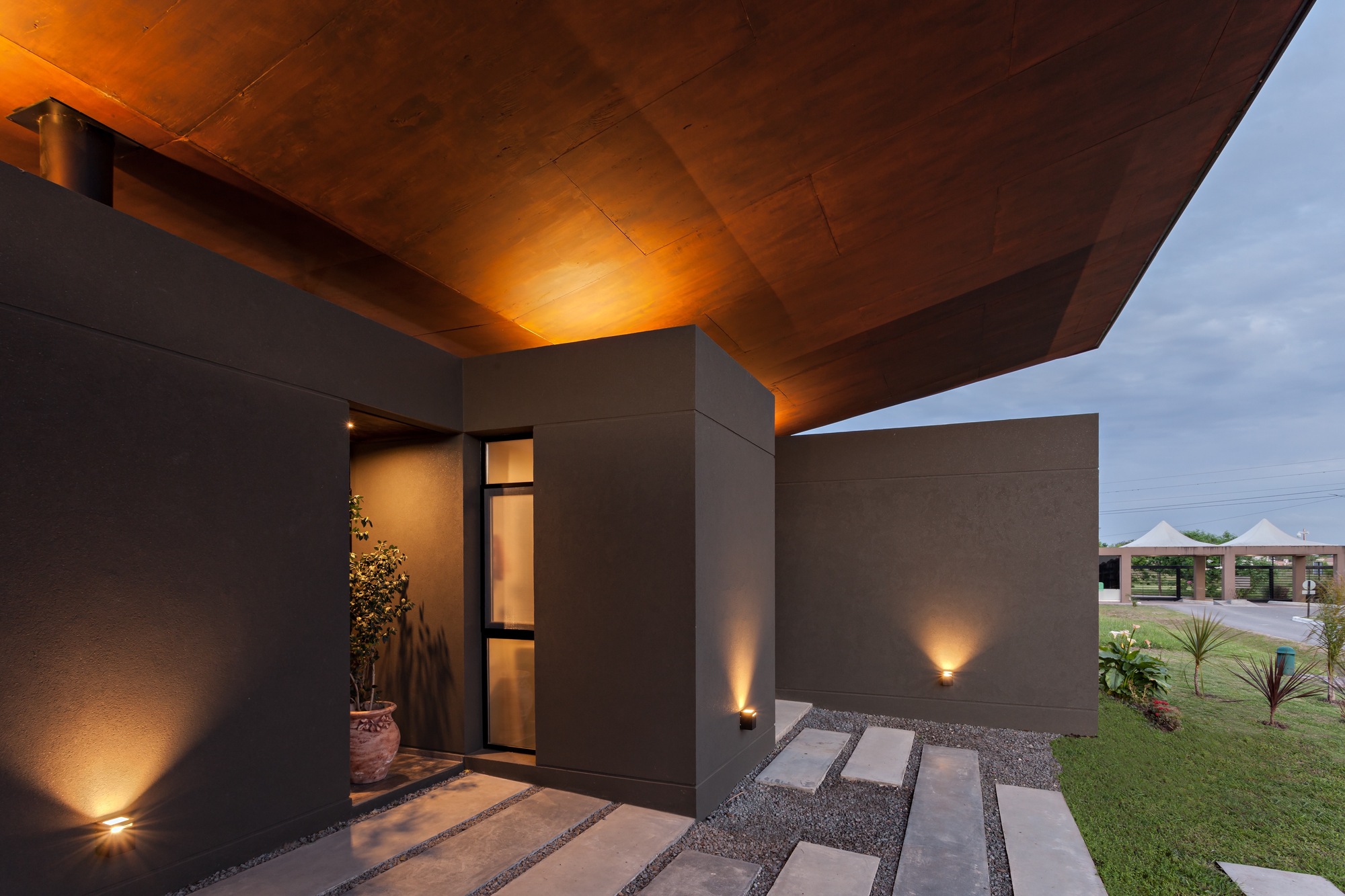 Gallery of Delia House / Caparroz Arquitectura 12