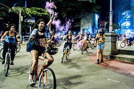 For a city where women can always bike - Image 2 of 4