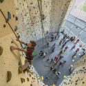 Chimneys, Overhangs and Anchors: The Architecture of Climbing Gyms - Imagen 1 de 4