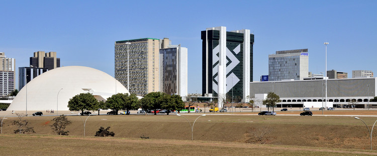 Cracks Threaten Oscar Niemeyer's National Library in Brasília - Image 3 of 3