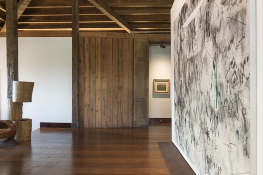 Casa Pampulha - Galeria de Arte em Residência projetada por Zanine Caldas / Vazio S/A + Helena T Rios - Fotografia de Interiores