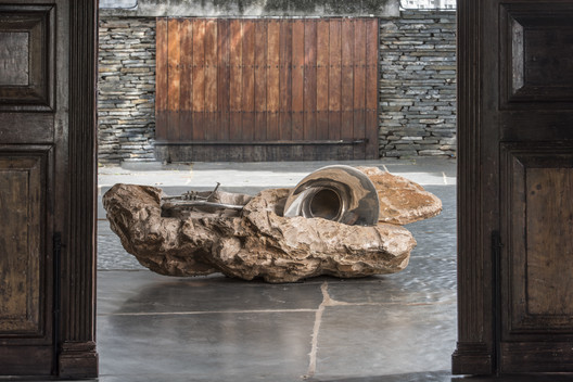 Casa Pampulha - Galeria de Arte em Residência projetada por Zanine Caldas / Vazio S/A + Helena T Rios - Fotografia de Interiores, Madeira