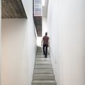 拉德拉住宅，嵌入景观 / Estudio Juan Domingo Santos - 室内图, 楼梯