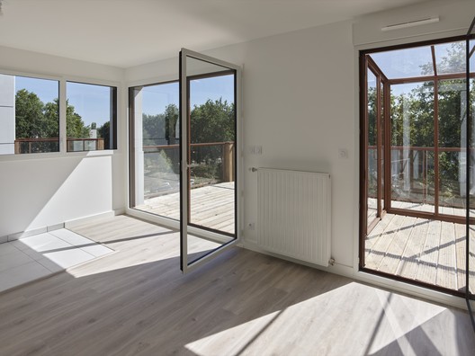 法国南特45户住宅 / a/LTA - 室内图, 门