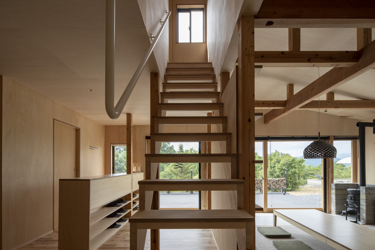 Sen Retreat Takahara / KURU + Coil Kazuteru Matumura Architects - Interior Photography, Stairs, Beam, Handrail