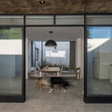 Patio House / Ezequiel Spinelli y Facundo López - Interior Photography, Door, Windows