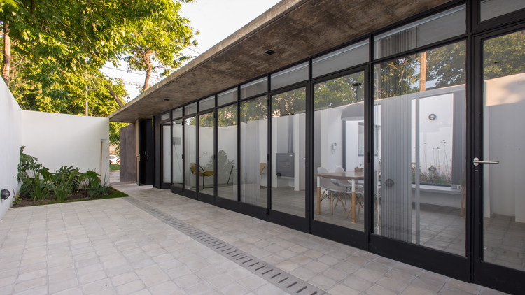 Casa Patio / Ezequiel Spinelli + Facundo S. López, © Luis Barandiarán