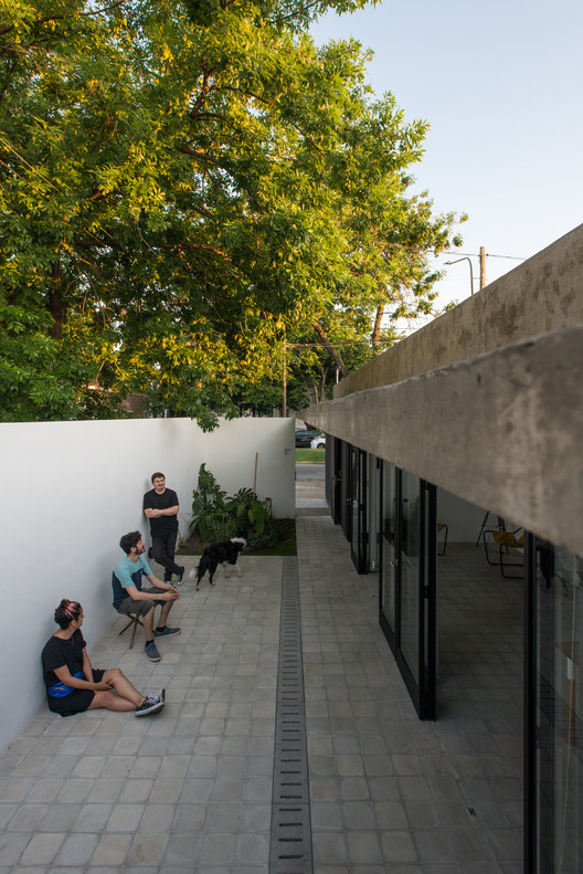 Casa Patio / Ezequiel Spinelli + Facundo S. López - Fotografía exterior