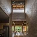 12 - X-House / NH Village Architects: Nh&agrave; gỗ xoan ấm c&uacute;ng b&igrave;nh y&ecirc;n ở qu&ecirc;
