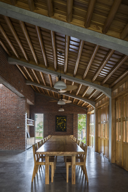 X-House  / NH Village Architects - Interior Photography, Table, Chair, Lighting, Beam, Windows