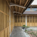 24 - X-House / NH Village Architects: Nh&agrave; gỗ xoan ấm c&uacute;ng b&igrave;nh y&ecirc;n ở qu&ecirc;