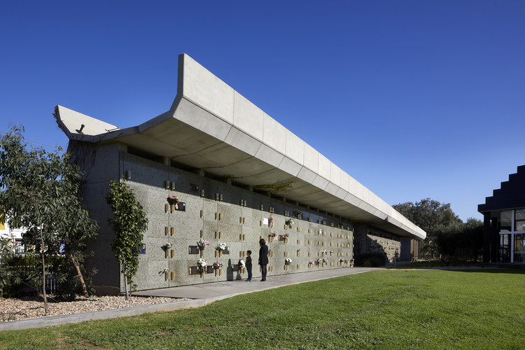Werribee Mausoleum Extension / BENT Architecture - More Images