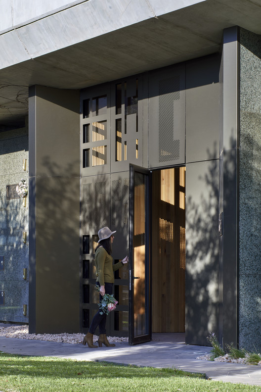 Werribee Mausoleum Extension / BENT Architecture - Interior Photography, Facade