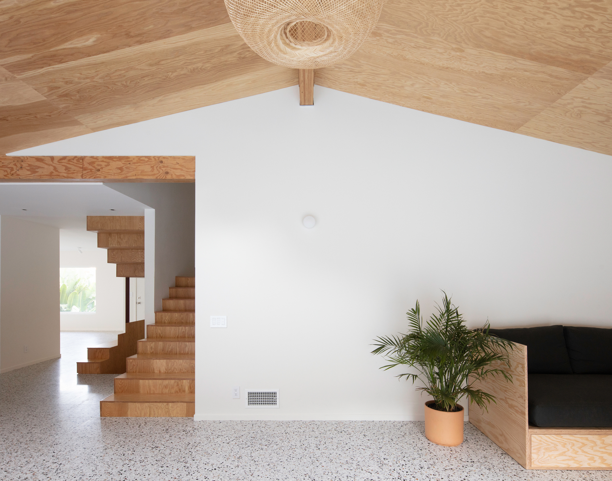 Gallery of Eagle Rock House / Part Office - 4