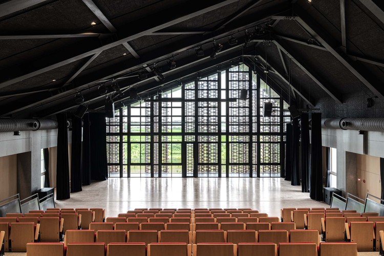 3F exhibition hall. Image © YHLAA Studio