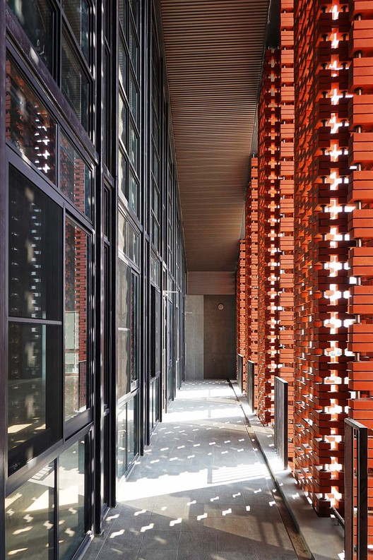 west balcony. Image © YHLAA Studio