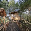 Tiny Houses Comarca Contuy / Utreras Arquitectos - Fotografía exterior, Casas, Terraza, Cierros, Bosque