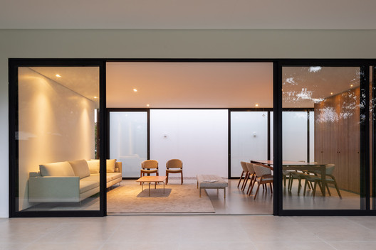Park Way House / ARQBR Arquitetura e Urbanismo - Interior Photography, Living Room, Door, Glass