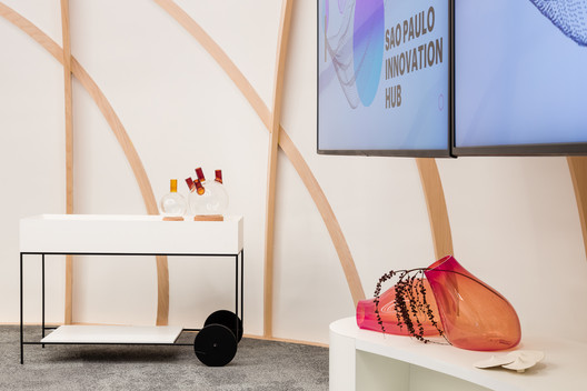 Centro de Inovação Accenture / Todos Arquitetura + Marcelo Dantas Centro de Inovação Accenture / Todos Arquitetura + Marcelo Dantas - Fotografia de Interiores, Mesa, Cadeira