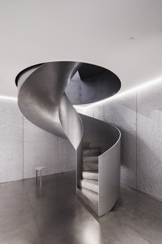 Built to Last: Stainless Steel's Contributions to Architecture - Image 1 of 9