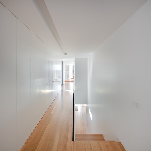 Casa Beiriz / Raulino Silva - Fotografia de Interiores, Corrimão