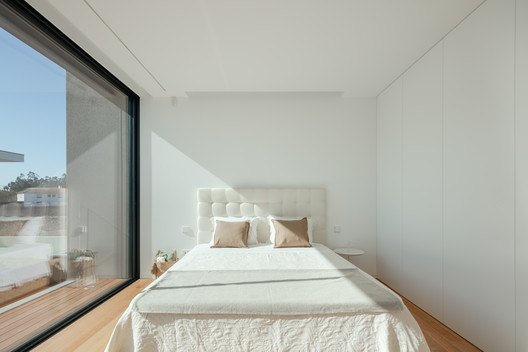 Casa Beiriz / Raulino Silva - Fotografia de Interiores, Dormitório, Cama