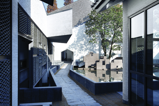 “You Open Your Dwelling’s Door and You See the Mountains”: In conversation with Li Xinggang of Atelier Li Xinggang - Image 16 of 16