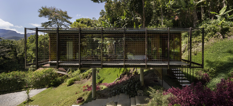 Casa Elevada / Venta Arquitetos, © Federico Cairoli