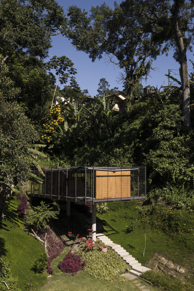Casa Elevada / Venta Arquitetos - Fotografia de Exterior, Jardim, Porta