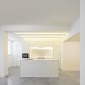 Apartamento COV / João Tiago Aguiar Arquitectos - Fotografia de Interiores, Interiores De Apartamentos, Cozinha, Fachada