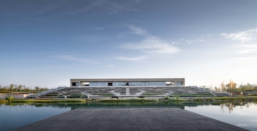 Plataforma Teatral Xinghan / DUS Studio Plataforma Teatral Xinghan / DUS Studio - Fotografia de Exterior, Fachada