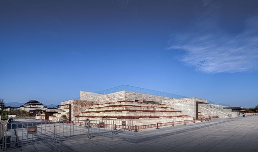 Plataforma Teatral Xinghan / DUS Studio Plataforma Teatral Xinghan / DUS Studio - Fotografia de Exterior