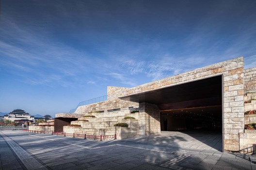 Plataforma Teatral Xinghan / DUS Studio Plataforma Teatral Xinghan / DUS Studio - Fotografia de Exterior, Concreto