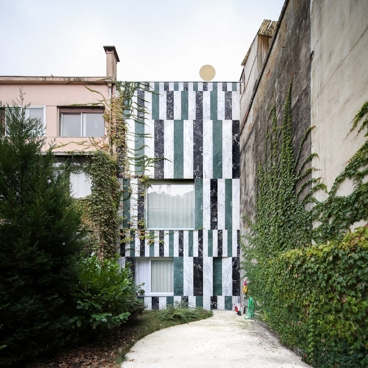 From Playful Methodologies to Fictional Possibilities: 5 Emerging Practices in Europe - Image 1 of 6