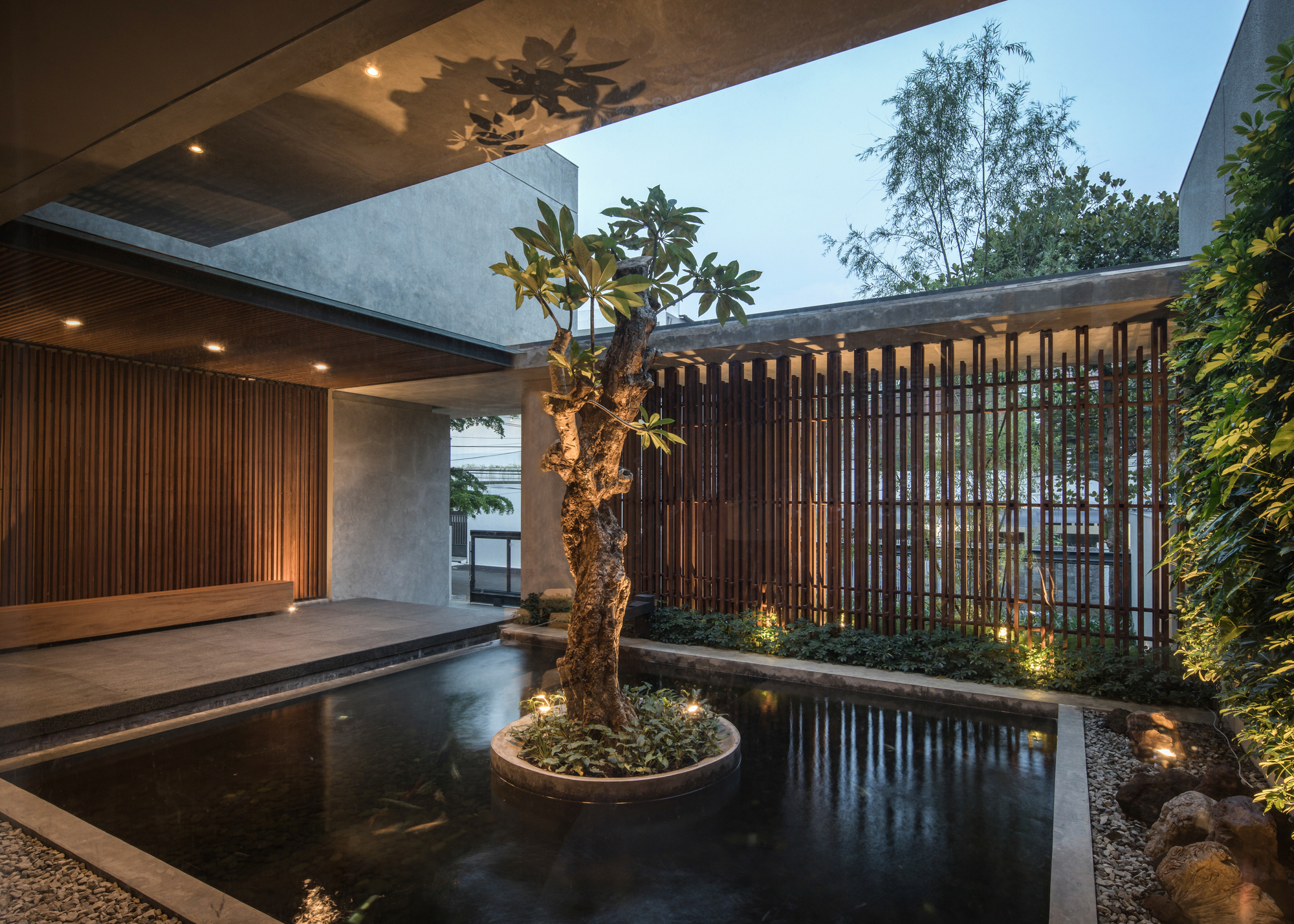 Old Rakta Building Gallery of RJ House / Rakta Studio - 14