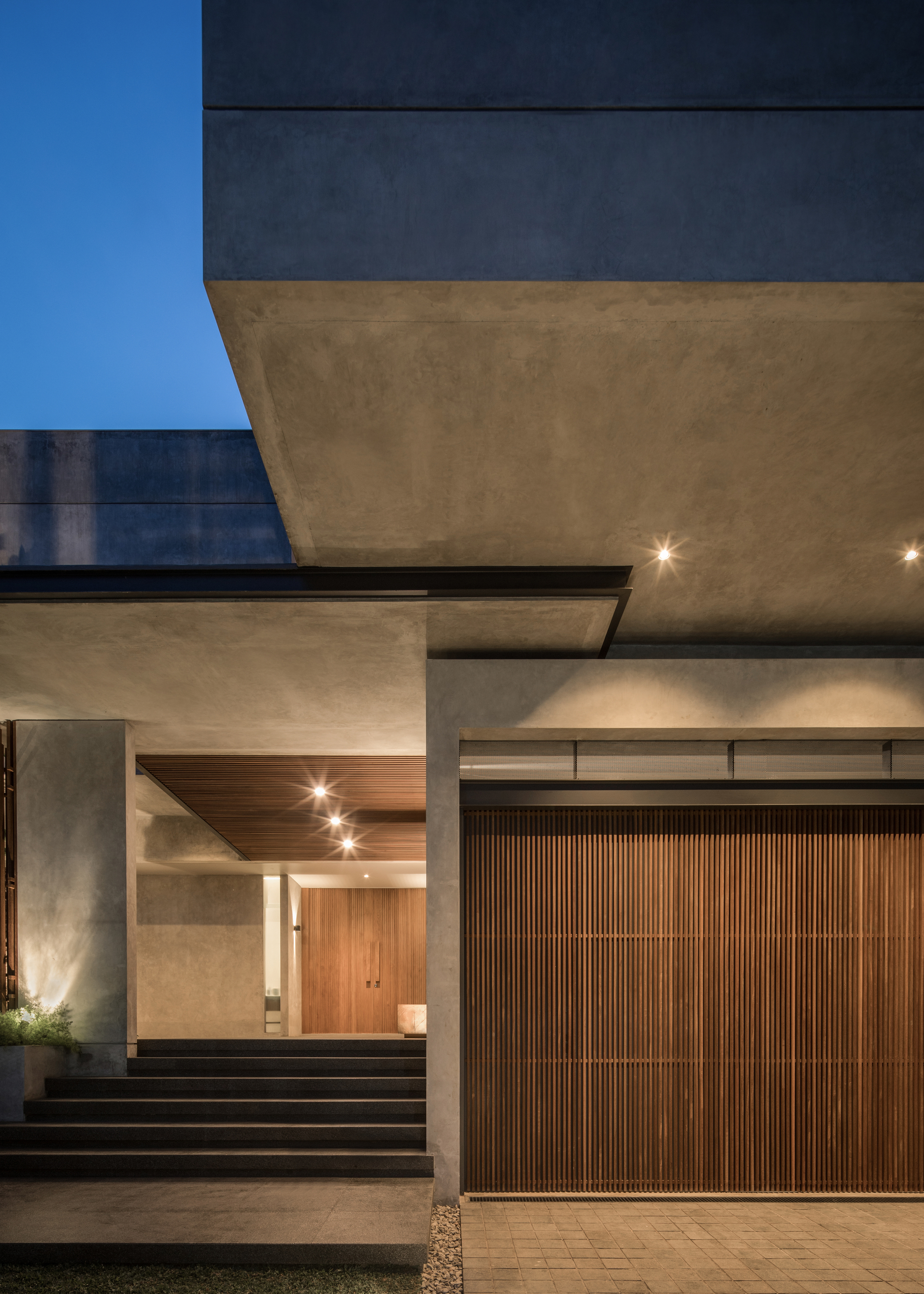 Old Rakta Building Gallery of RJ House / Rakta Studio - 11