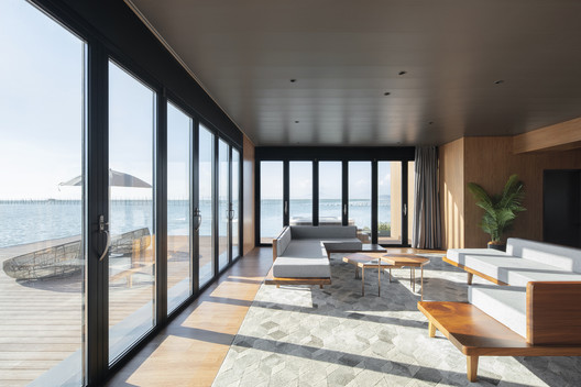 Hi Sea Floating Hotel / Balance Design Hi Sea Floating Hotel / Balance Design - Interior Photography, Living Room, Glass