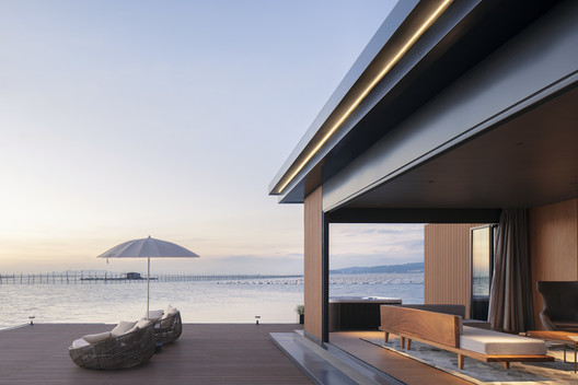 Hi Sea Floating Hotel / Balance Design Hi Sea Floating Hotel / Balance Design - Exterior Photography