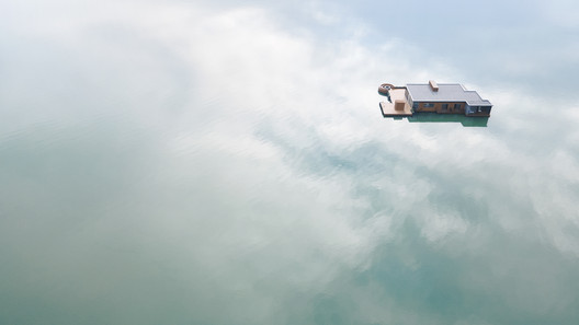 Hi Sea Floating Hotel / Balance Design Hi Sea Floating Hotel / Balance Design - Exterior Photography