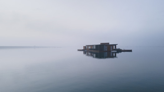 Hi Sea Floating Hotel / Balance Design Hi Sea Floating Hotel / Balance Design - Exterior Photography, Wood