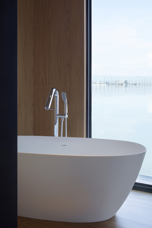 Hi Sea Floating Hotel / Balance Design Hi Sea Floating Hotel / Balance Design - Interior Photography, Bathroom, Wood
